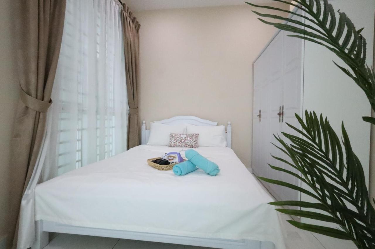 Mount Austin#akademik Suites#austin Center *