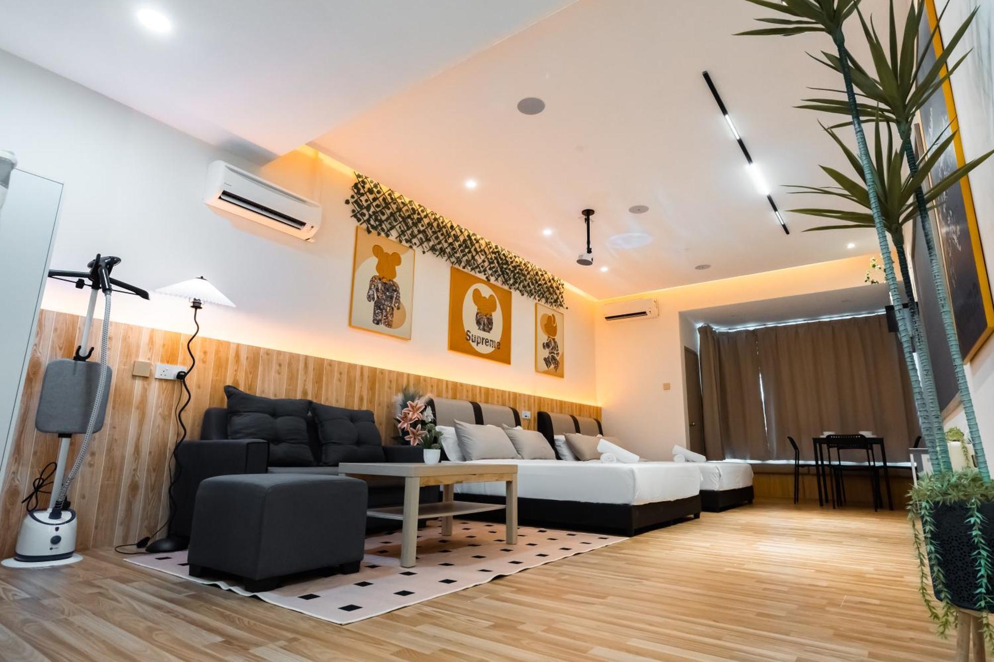 Mount Austin#akademik Suites#austin Center